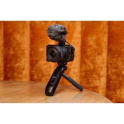 Canon EOS R50 V Content Creator Kit m/ RF-S 14-30mm F4-6.3 IS STM PZ (F yderlig 1500,- I rabat)