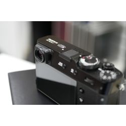 Brugt Fujifilm X100VI Black