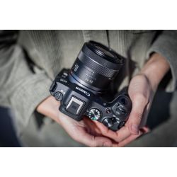 Canon Eos R8 m/RF 24-50mm F4.5-6.3 IS STM