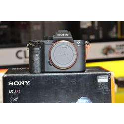 Brugt Sony A7R II Hus inkl 3 uoriginale batterier