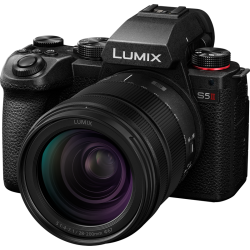 Panasonic Lumix S 28-200mm F/4-7.1 Macro L-Mount