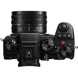Panasonic Lumix S5D m/S-R 18-40mm F/4.5-6.3