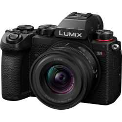 Panasonic Lumix S5D m/S-R 18-40mm F/4.5-6.3