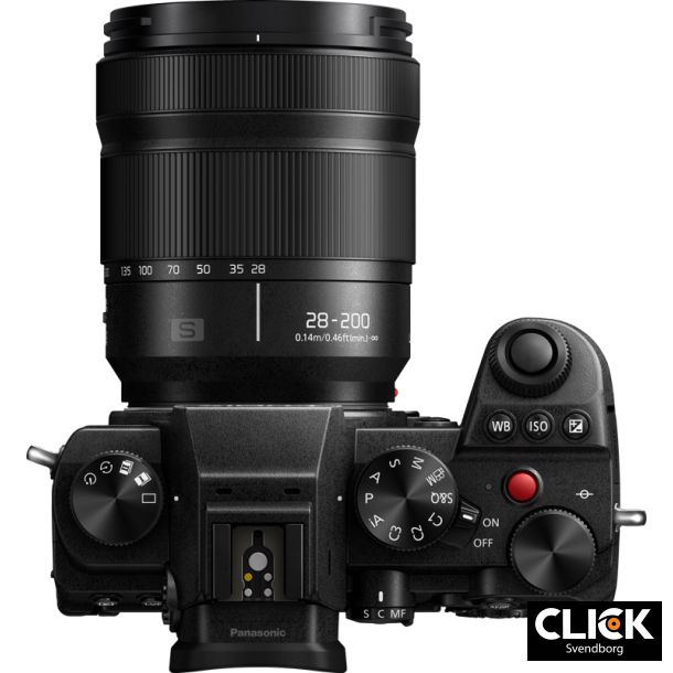 Panasonic Lumix S5D m/S-R 28-200mm F/4-7.1