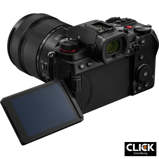 Panasonic Lumix S5D m/S-R 28-200mm F/4-7.1