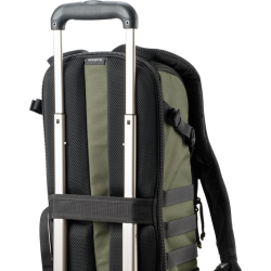 Think DarkLight Backpack 14L, Montane Green Fotorygsk