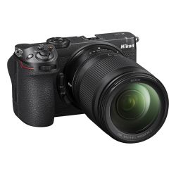 Nikon Z5IIC m/24-200mm F/4-6.3 VR Black