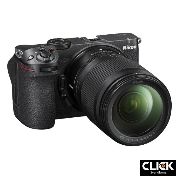 Nikon Z5IIC m/24-200mm F/4-6.3 VR Black