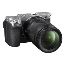 Nikon Z5IIC m/24-200mm f/4-6.3 VR Silver