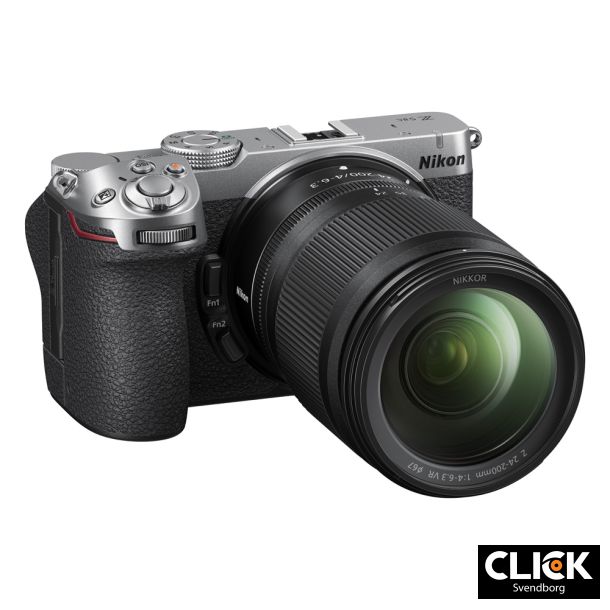 Nikon Z5IIC m/24-200mm f/4-6.3 VR Silver